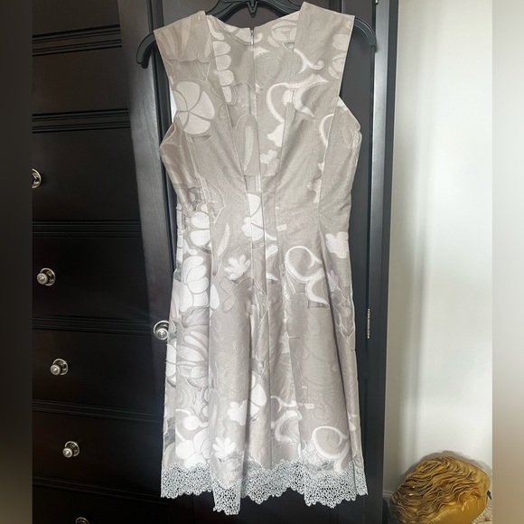 Elie Tahari gray and silver cocktail dress - Picture 3 of 6